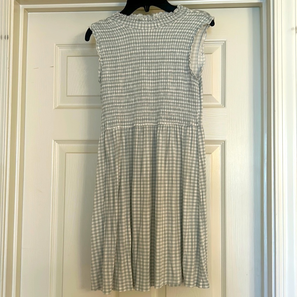 Girls L Stretchy green and white dress.